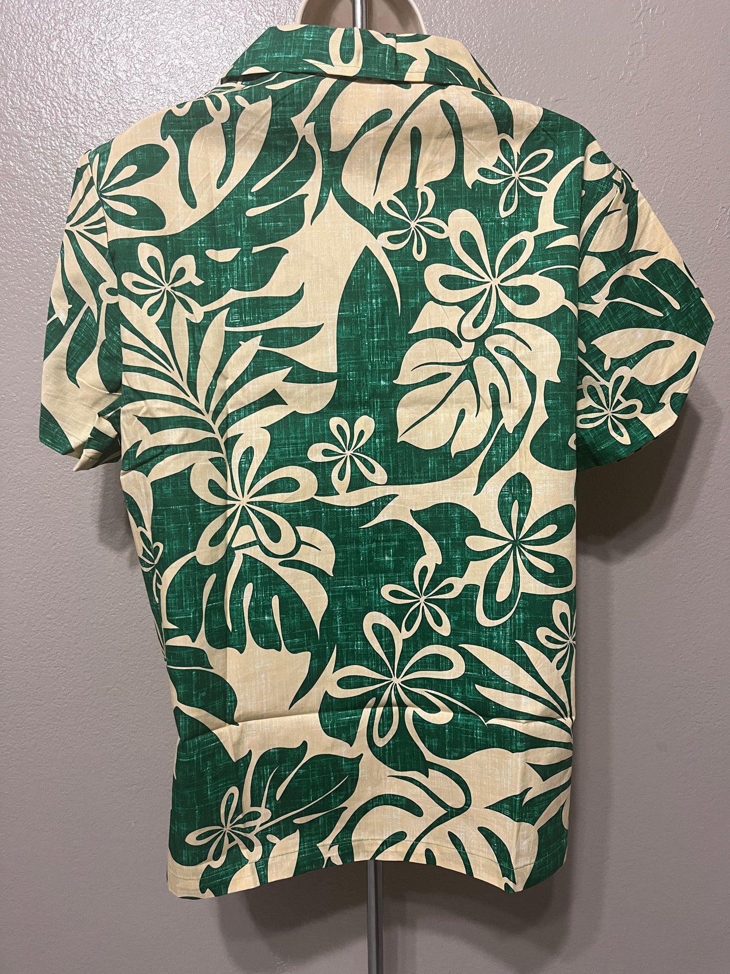 Women’s Green Floral Aloha Shirt